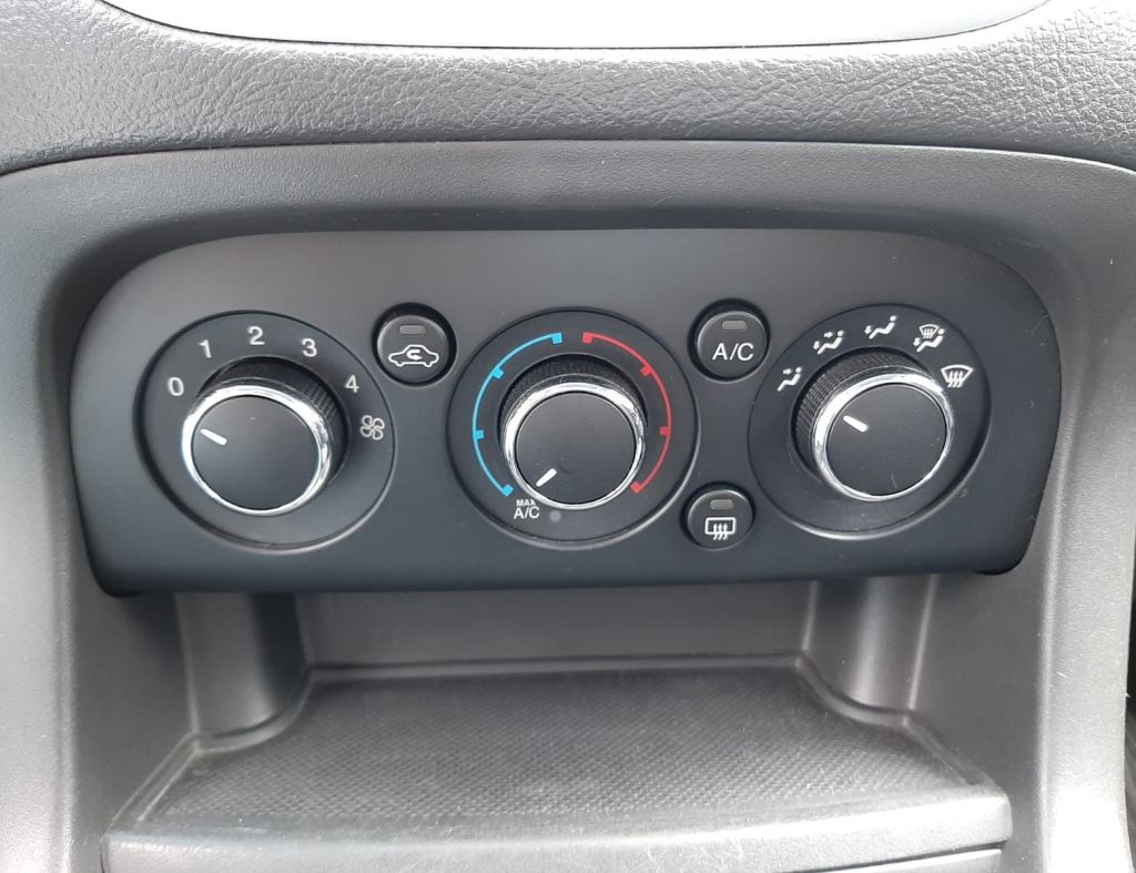 Ford Ka Sedan Se 1.5 Flex 4 Portas Automatico 2019 imagem 17