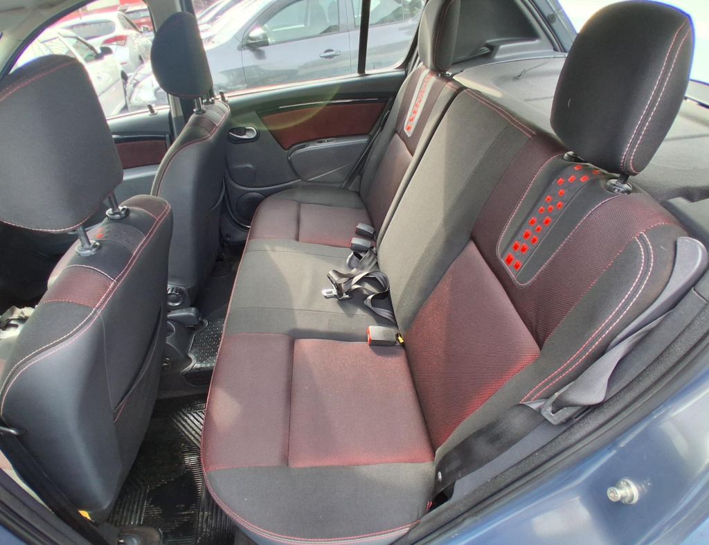 Renault Stepway 1.6 Automatico Flex Portas Modelo 2012 imagem 16