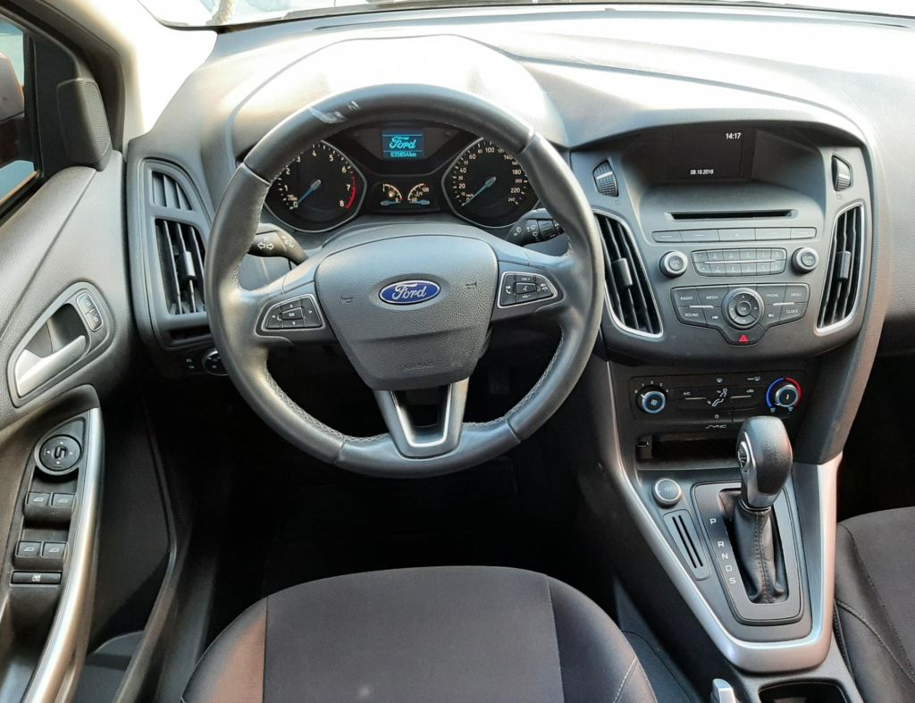 Ford Focus Sedan Se 2.0 Automatico 4 Portas Modelo 2017 imagem 13