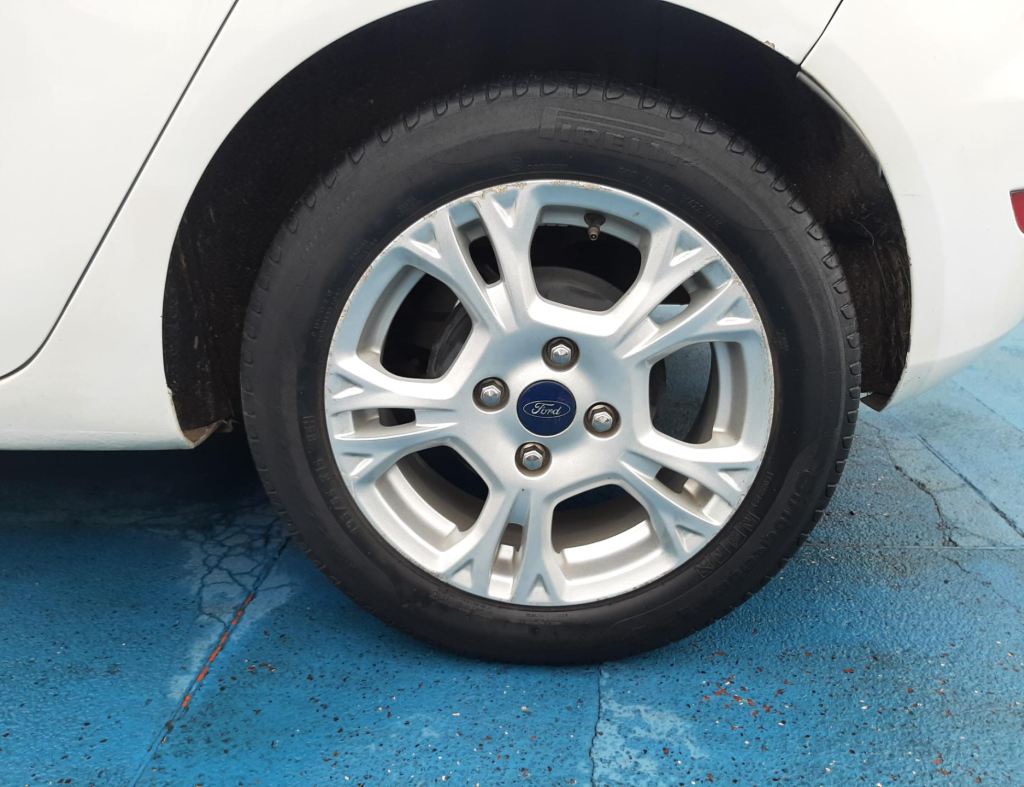 Ford New Fiesta Hatch Sel 1.6 Automatico Flex 4 Portas Modelo 2017 imagem 25