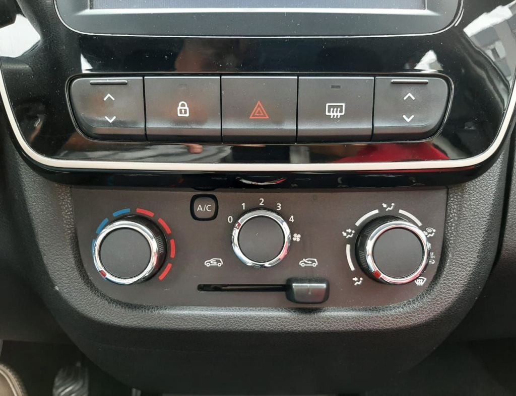 Renault Kwid Intense 1.0 Mt Modelo 2019 imagem 19