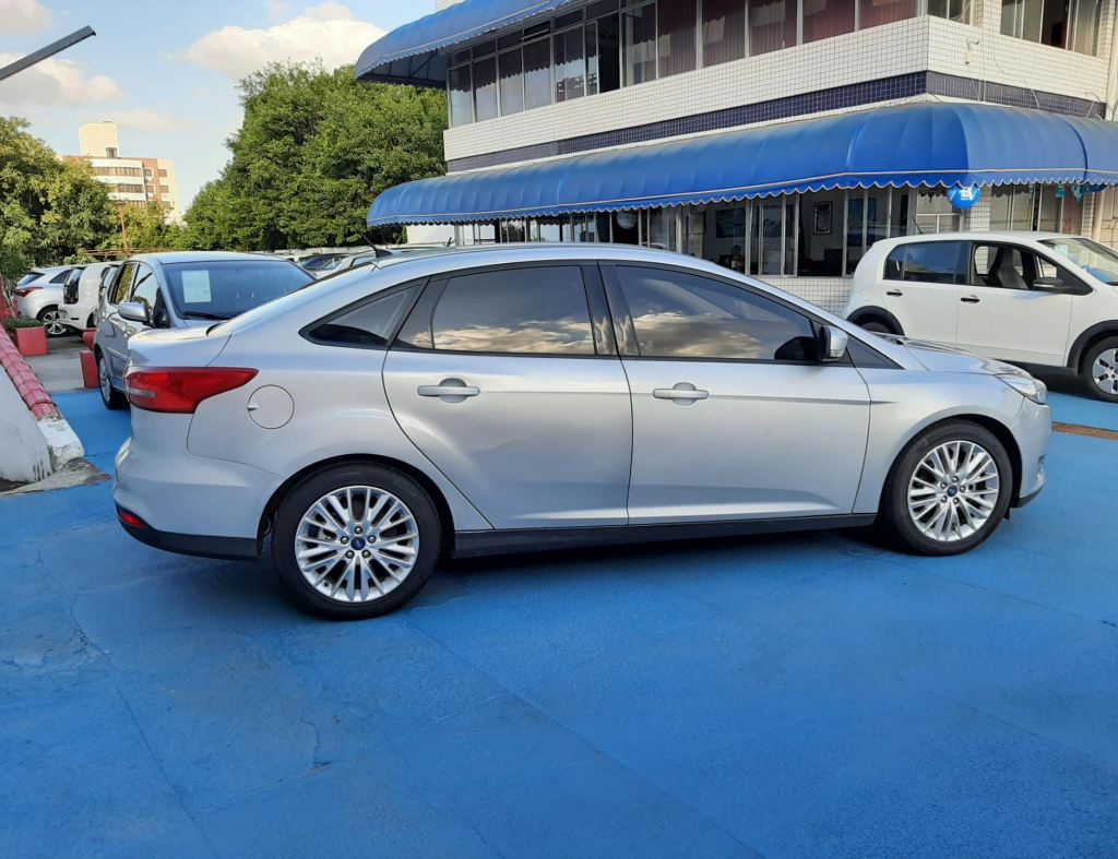 Ford Focus Sedan Se 2.0 Automatico 4 Portas Modelo 2017 imagem 3