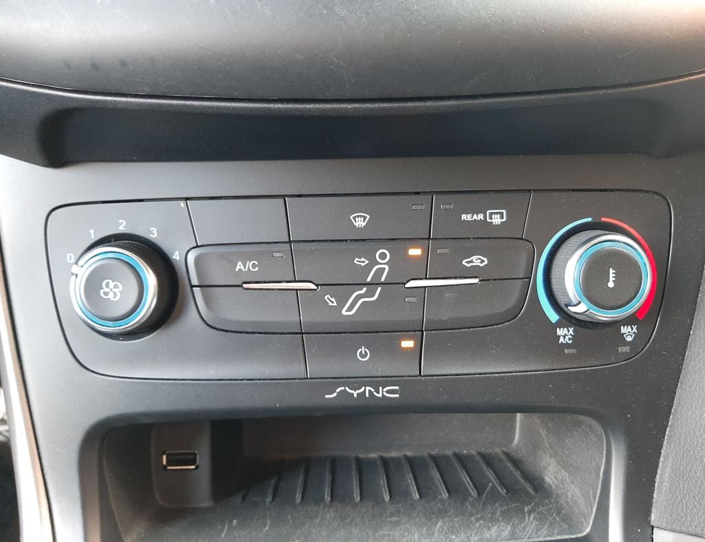 Ford Focus Sedan Se 2.0 Automatico 4 Portas Modelo 2017 imagem 20