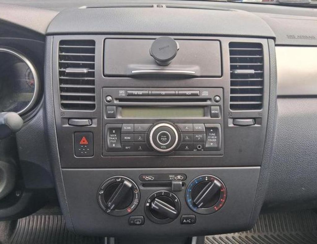 Nissan / Tiida S 1.8 Flex 4 Portas Modelo 2013 imagem 14