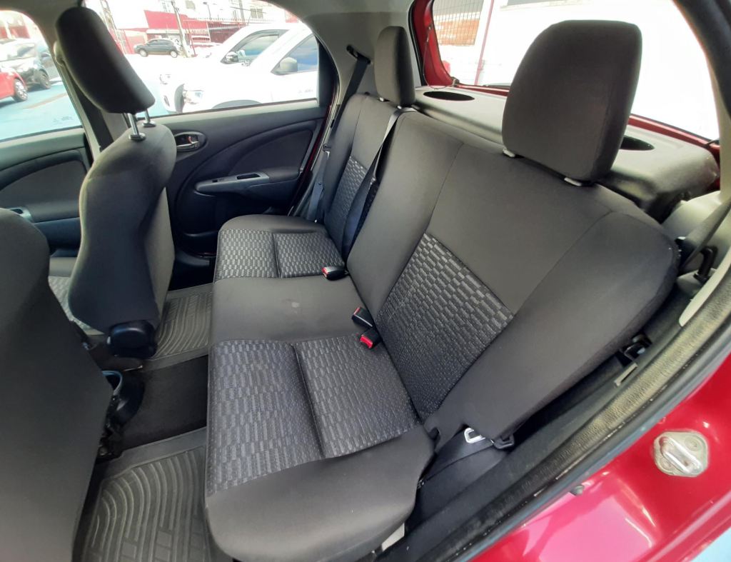 Toyota Etios 1.3 Hbx 16V Flex 4P Manual 2015 imagem 13