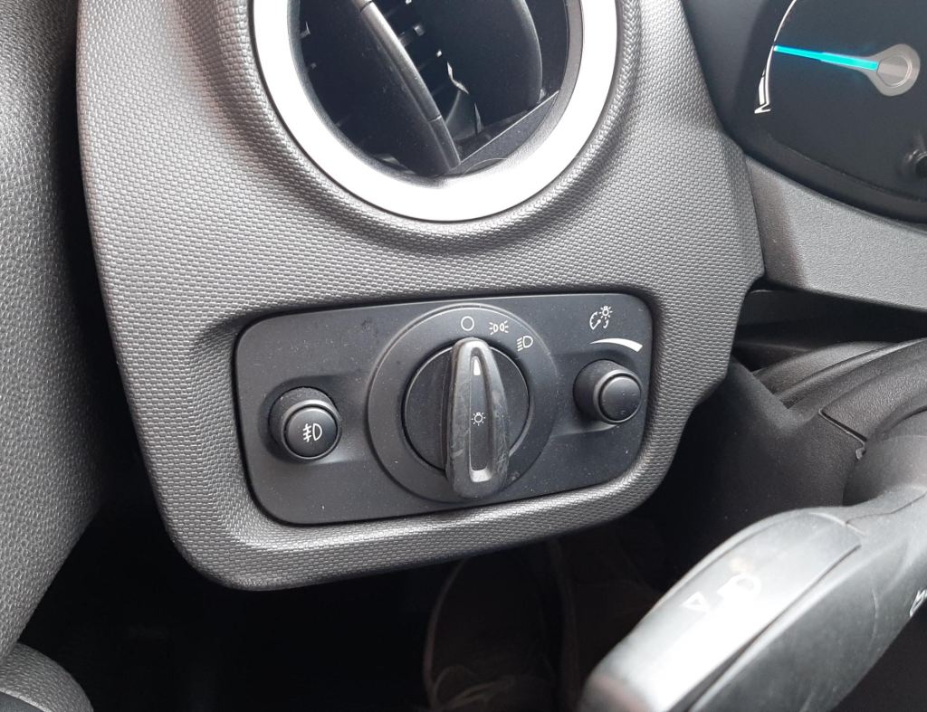 Ford New Fiesta Hatch Sel 1.6 Automatico Flex 4 Portas Modelo 2017 imagem 24