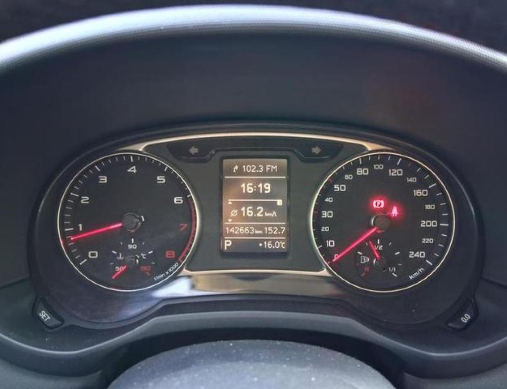 Audi A-1 Sportback 1.4 Tfsi 122Cv 5P S-Tronic 2014 Automático 4 Portas Modelo 2014 imagem 16