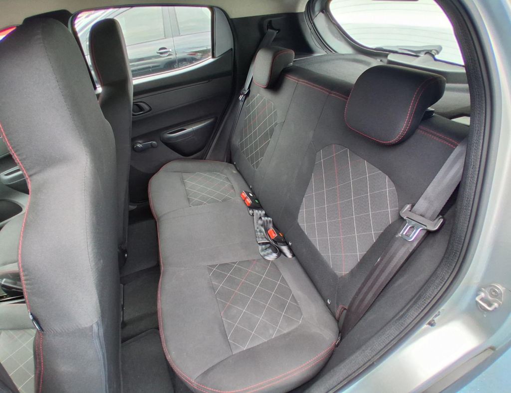 Renault Kwid Zen 1.0 Flex 4 Portas Modelo 2019 imagem 9