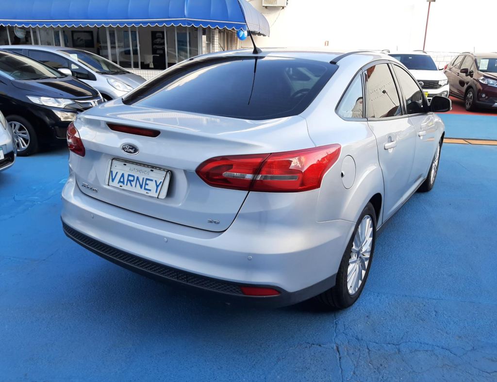 Ford Focus Sedan Se 2.0 Automatico 4 Portas Modelo 2017 imagem 5