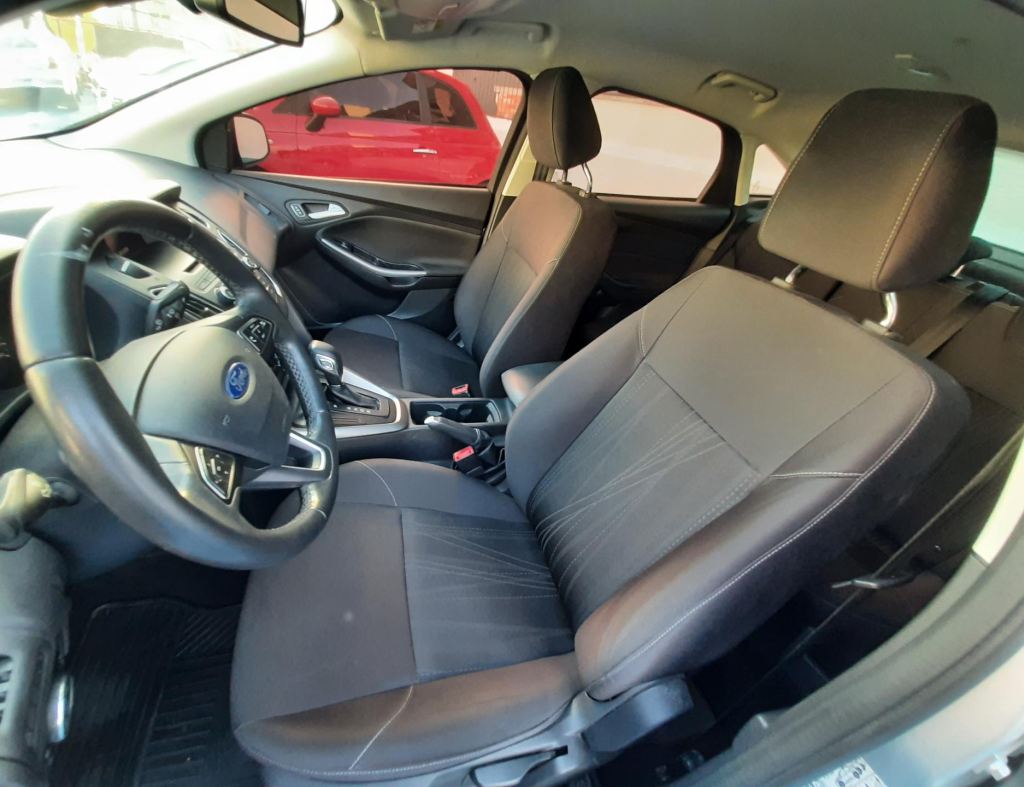 Ford Focus Sedan Se 2.0 Automatico 4 Portas Modelo 2017 imagem 14