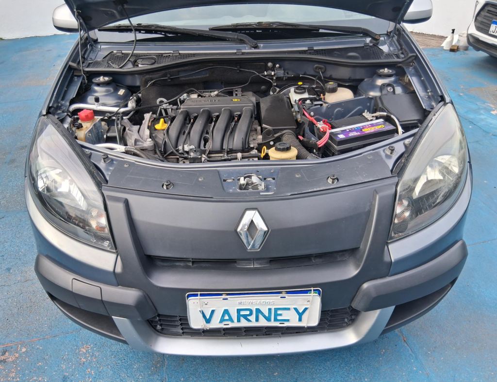 Renault Stepway 1.6 Automatico Flex Portas Modelo 2012 imagem 8