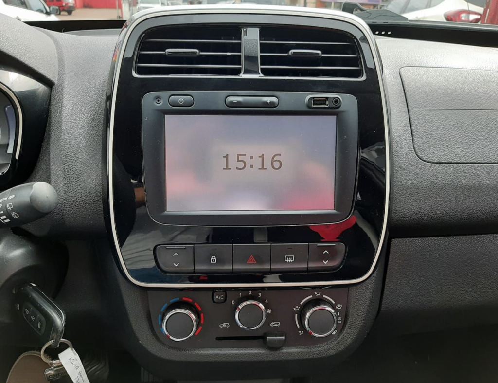 Renault Kwid Intense 1.0 Mt Modelo 2019 imagem 18