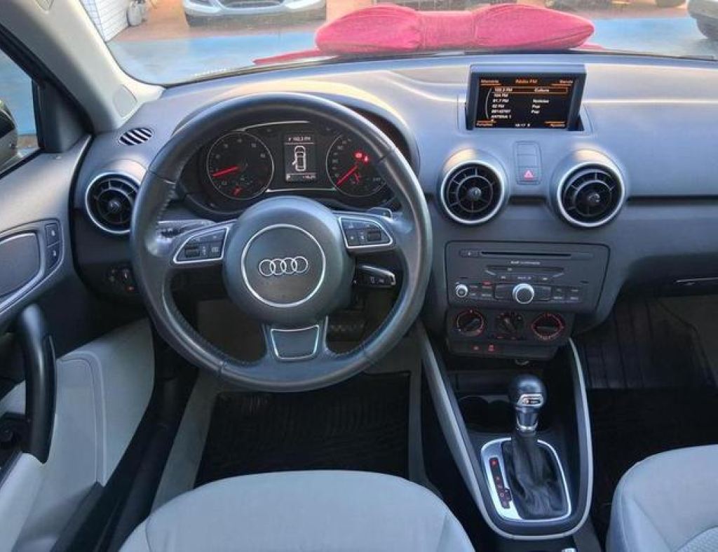 Audi A-1 Sportback 1.4 Tfsi 122Cv 5P S-Tronic 2014 Automático 4 Portas Modelo 2014 imagem 11