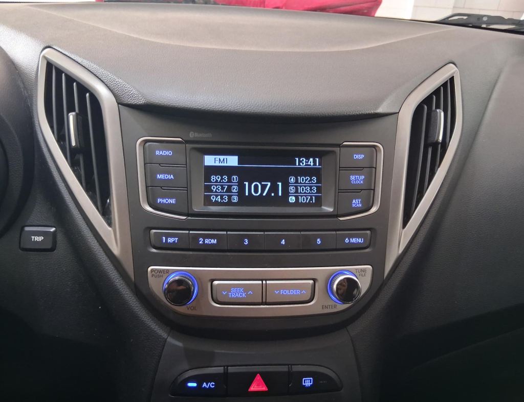 Hyundai Hb20 Confort 1.6 Flex 4 Portas Modelo 2016 imagem 16