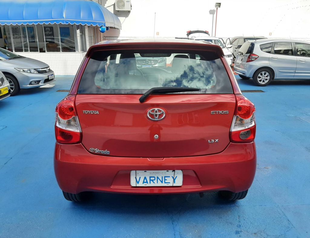 Toyota Etios 1.3 Hbx 16V Flex 4P Manual 2015 imagem 9