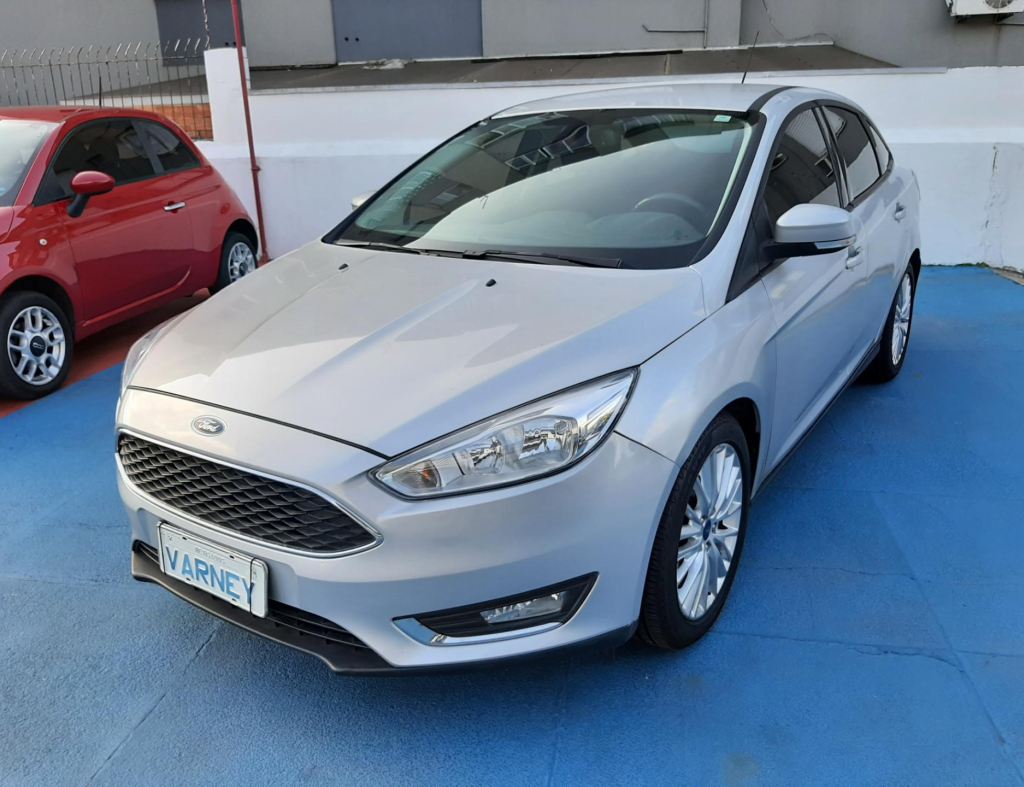 Ford Focus Sedan Se 2.0 Automatico 4 Portas Modelo 2017 imagem 2