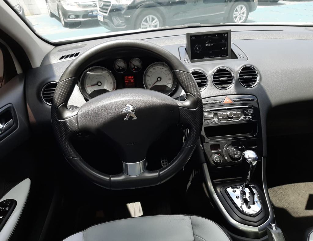 Peugeot 308 Roland Garros 1.6 Turbo Automatico imagem 18