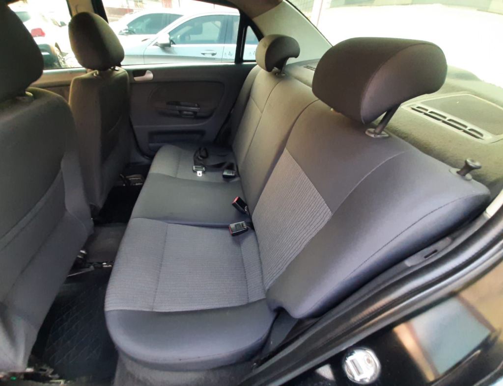 Volkswagen Voyage 1.0 Mpi 2013 imagem 14