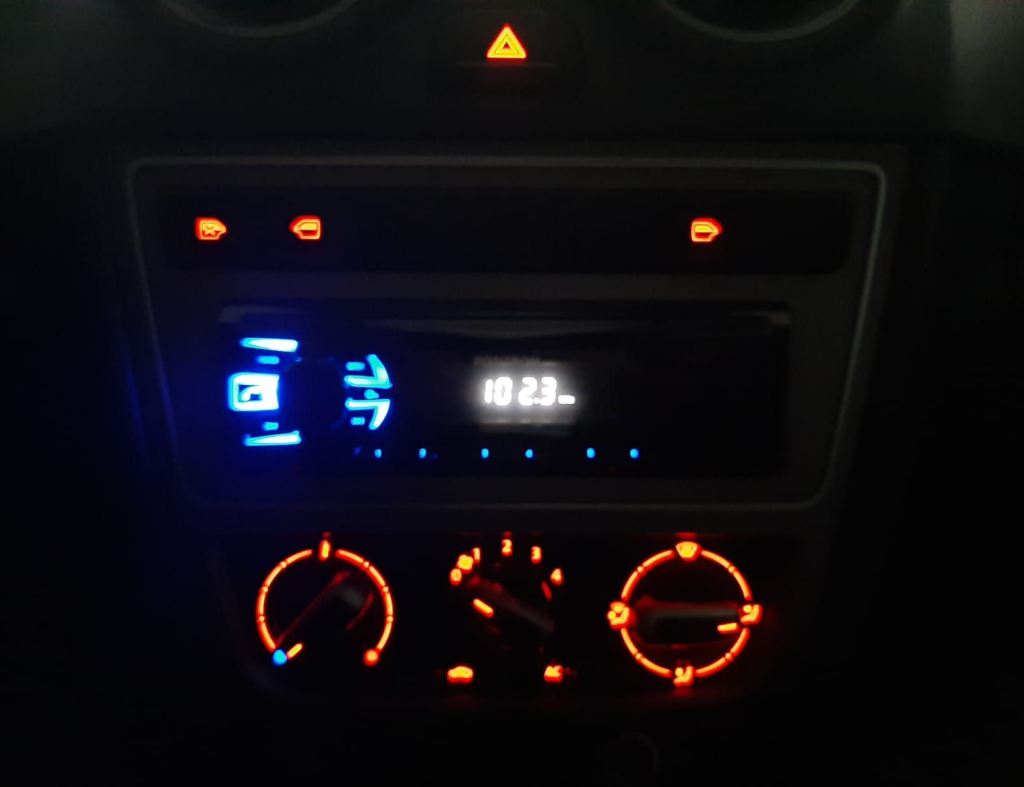 Volkswagen Voyage 1.0 Mpi 2013 imagem 18