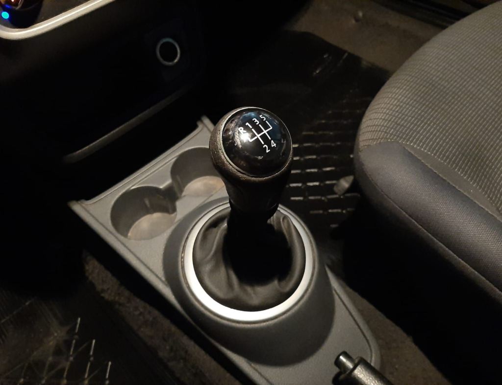 Volkswagen Voyage 1.0 Mpi 2013 imagem 19