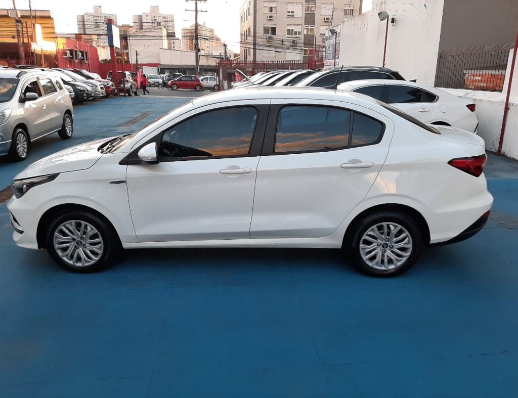 Fiat Cronos Drive 1.3 Flex 2020 Automatico imagem 4