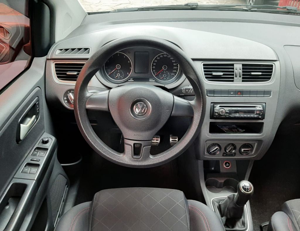 Volkswagen Spacefox Sportlinehighline 1.6 2014 imagem 17