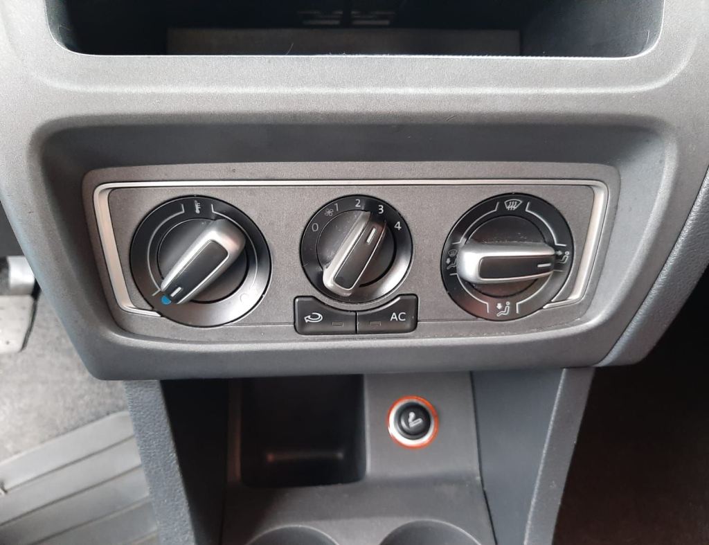 Volkswagen Spacefox Sportlinehighline 1.6 2014 imagem 19