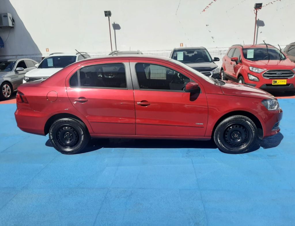 Volkswagem Voyage 1.0 City 4 Portas Modelo 2013 imagem 3