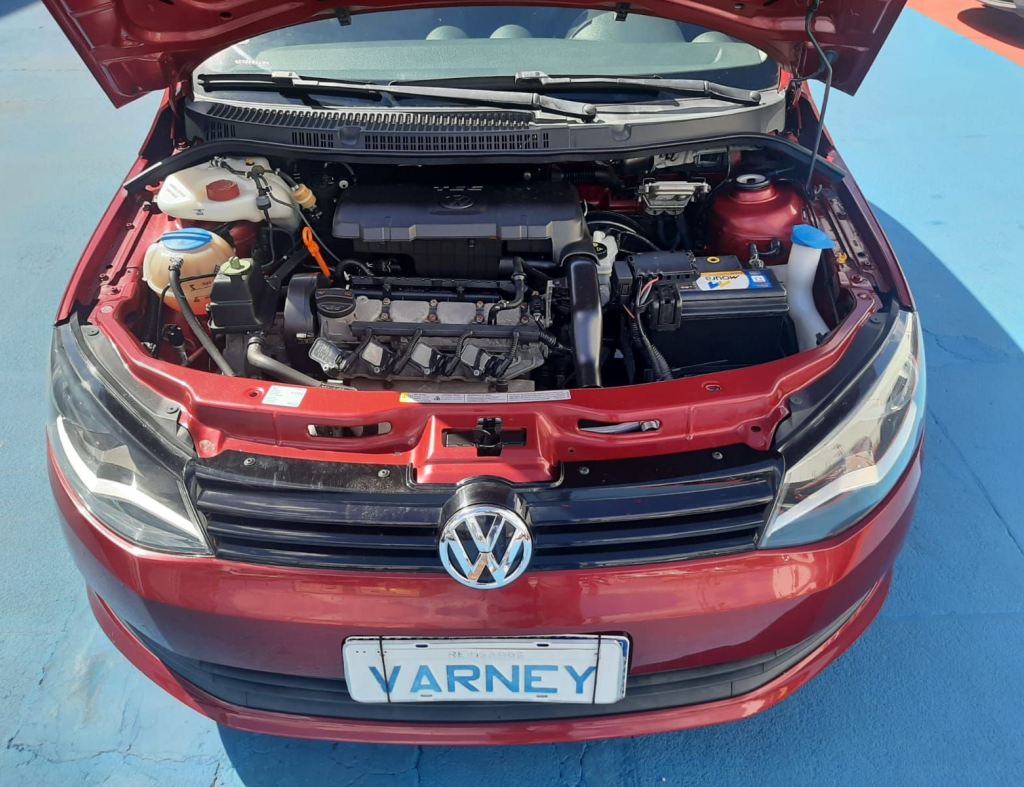 Volkswagem Voyage 1.0 City 4 Portas Modelo 2013 imagem 8