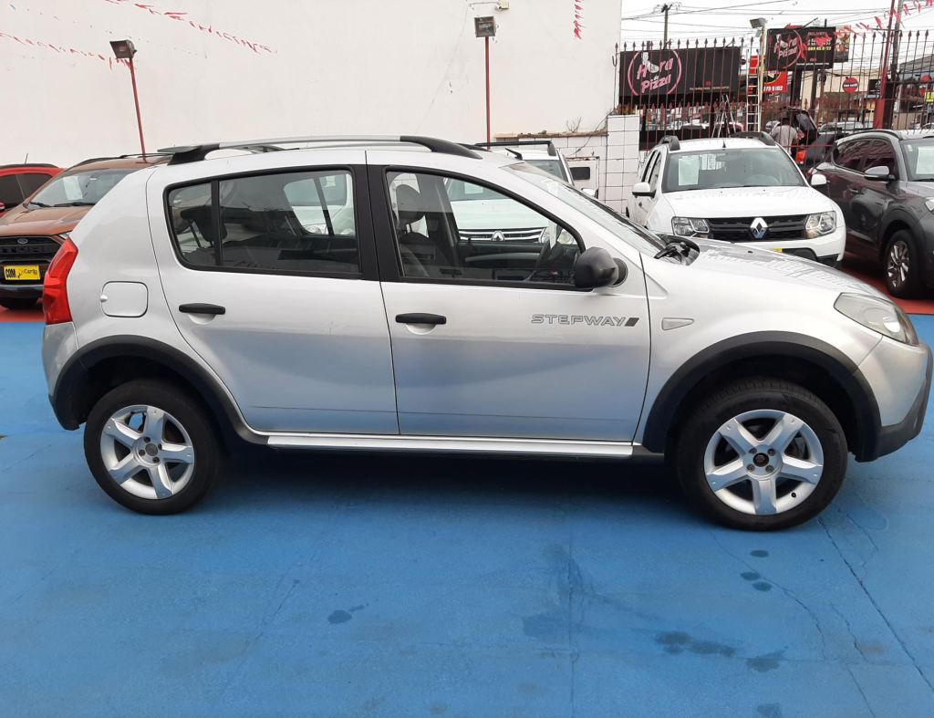 Renault Sandero Stepway 1.6 Flex 4 Portas Modelo 2011 imagem 3