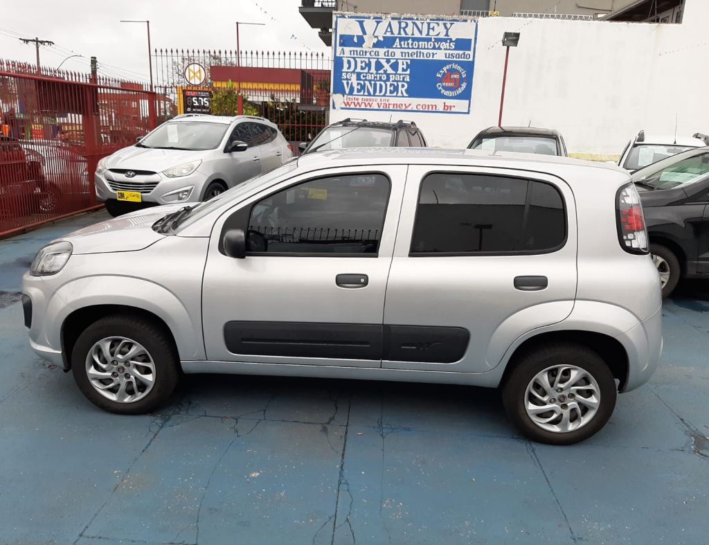 Fiat Uno Attractive 1.0 Fire Flex 8V 5P 2021 imagem 4
