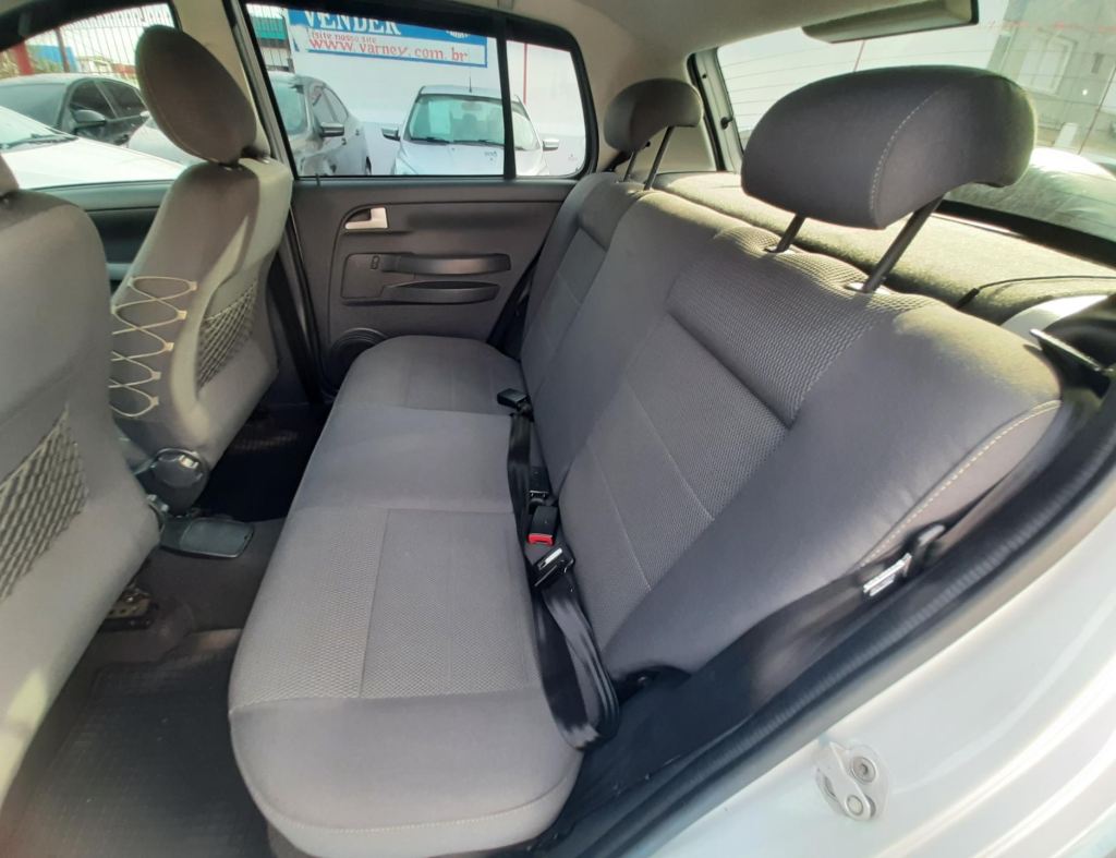Volkswagen Crossfox 1.0 Flex 4 Portas Modelo 2009 imagem 15
