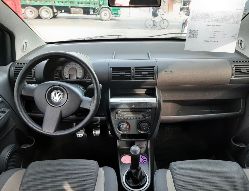 Volkswagen Crossfox 1.0 Flex 4 Portas Modelo 2009 imagem 16