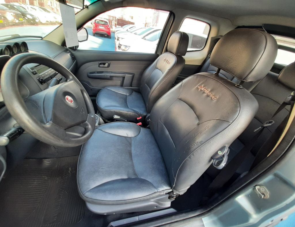 Fiat Strada Adventure Cd 1.8 Automatica Flex Modelo 2012 imagem 13