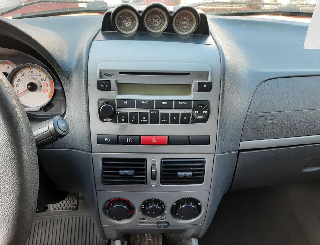 Fiat Strada Adventure Cd 1.8 Automatica Flex Modelo 2012 imagem 16