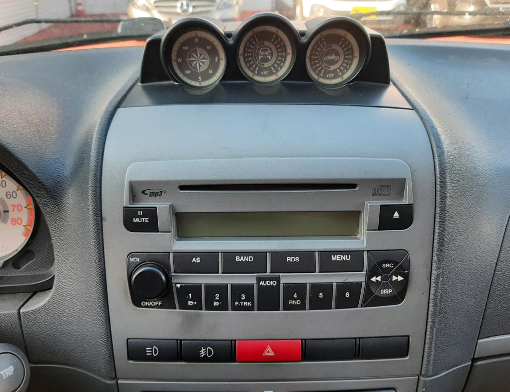 Fiat Strada Adventure Cd 1.8 Automatica Flex Modelo 2012 imagem 17