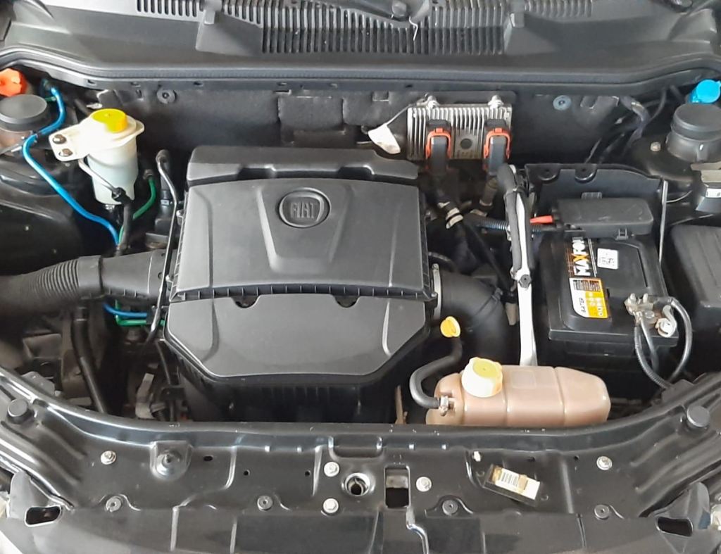 Fiat Palio Essence 1.6 Dl 4Portas Modelo 2011 imagem 9
