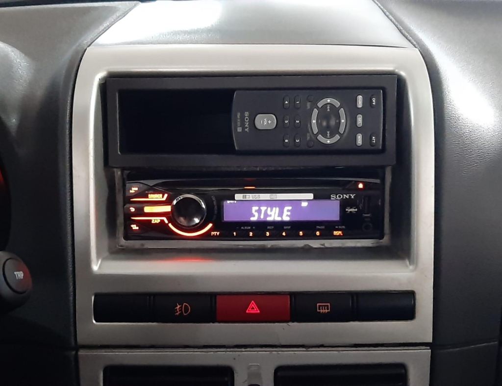 Fiat Palio Essence 1.6 Dl 4Portas Modelo 2011 imagem 17