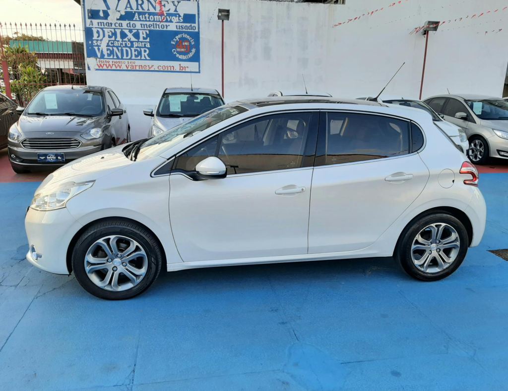 Peugeot 208 Griffe 1.6 Automatico Flex 4 Portas Modelo 2015 imagem 4