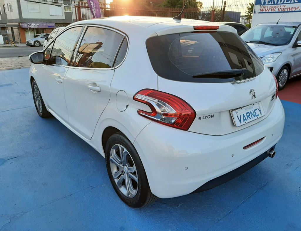 Peugeot 208 Griffe 1.6 Automatico Flex 4 Portas Modelo 2015 imagem 6