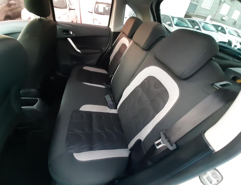 Citroen C3 90M Tendance 1.5 Flex 4 Portas Modelo 2014 imagem 18
