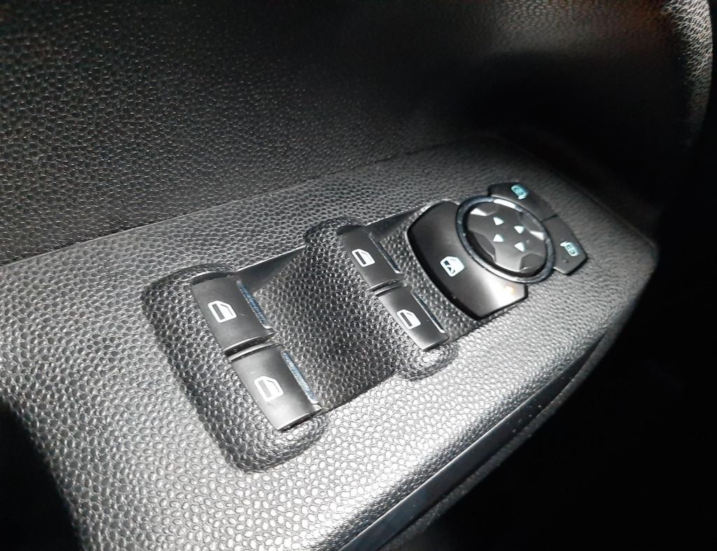 Ford Ecosport Freestyle 1.5 Automatica Flex 4 Portas Modelo 2018 imagem 21