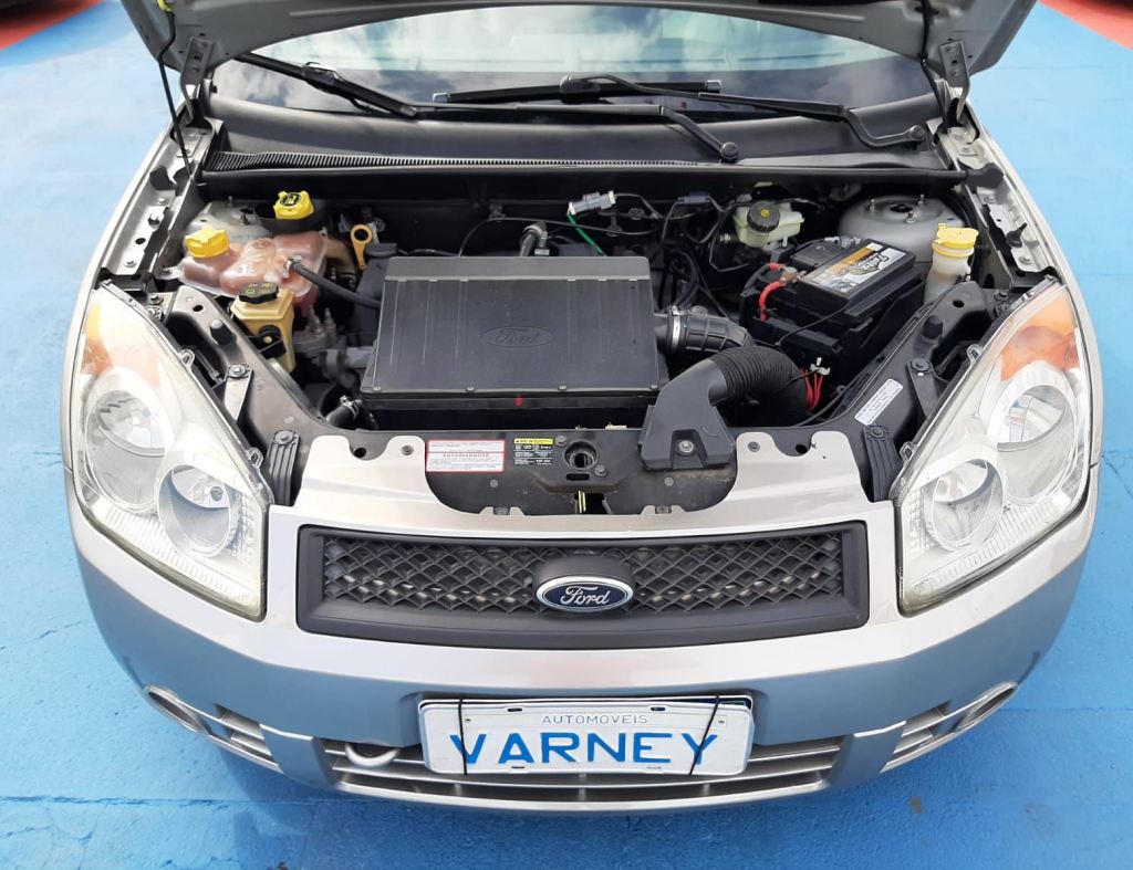 Ford Fiesta Hatch 1.6 Flex 4 Portas Modelo 2008 imagem 19