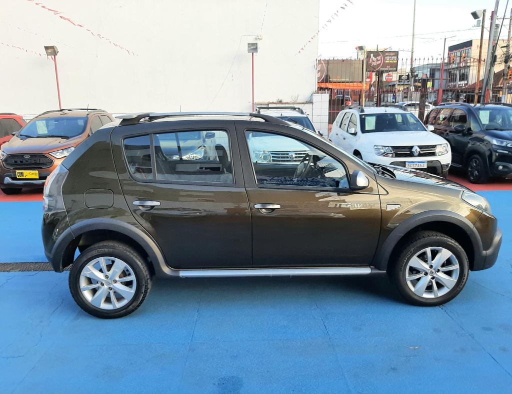Renault Sandero Stepway 1.6 Flex 4 Portas Modelo 2013 imagem 3