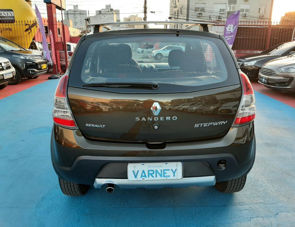 Renault Sandero Stepway 1.6 Flex 4 Portas Modelo 2013 imagem 8