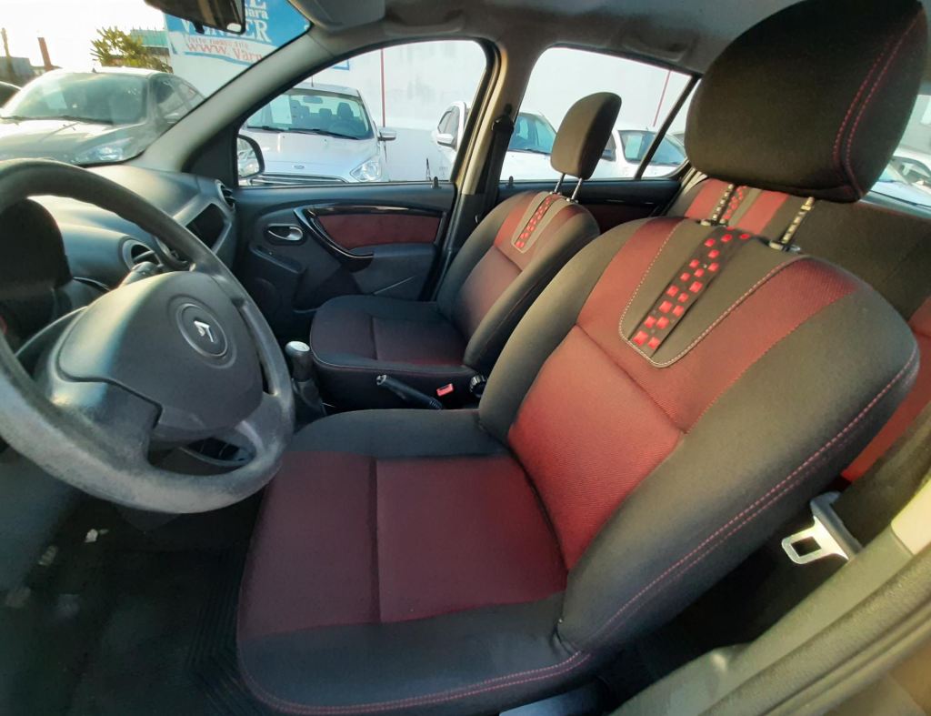 Renault Sandero Stepway 1.6 Flex 4 Portas Modelo 2013 imagem 17