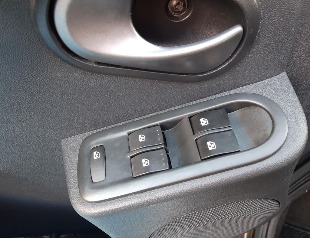 Renault Sandero Stepway 1.6 Flex 4 Portas Modelo 2013 imagem 22