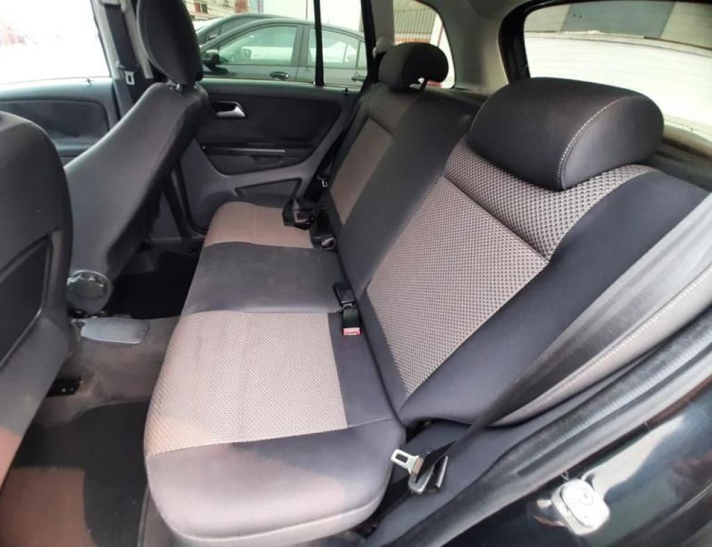 Volkswagen Spacefox Highline 1.6 Flex 4 Portas Modelo 2014 imagem 13