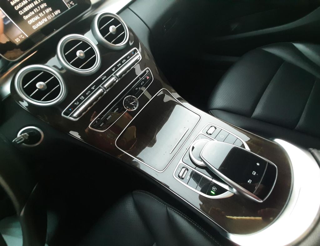 Mercedes-Benz C-180 Exclusive 1.6 Turbo Modelo 2015 imagem 19