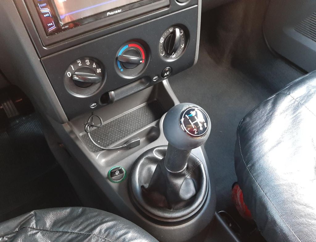 Ford Ecosport Xls 1.6 4 Portas Modelo 2004 imagem 18